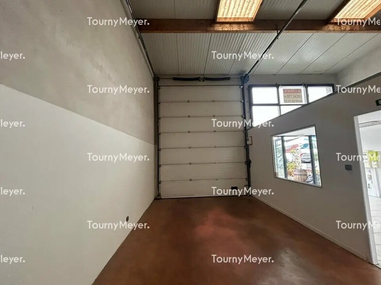 Local d’activités dans Launaguet à louer - Photo de l’immeuble – Image 3 sur 5