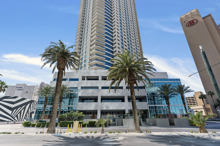 2700 Las Vegas Blvd, Las Vegas, NV à louer - Photo de l’immeuble – Image 1 sur 5