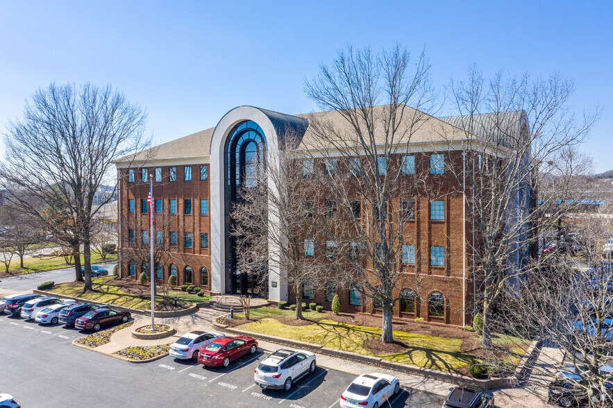 1749 Mallory Ln, Brentwood, TN à louer - Photo de l’immeuble – Image 1 sur 19
