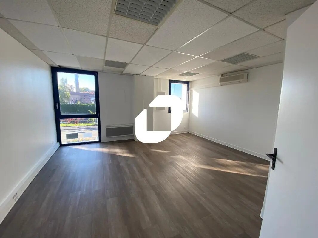 Bureau dans VILLENEUVE-D'ASCQ à louer Photo de l’immeuble– Image 1 sur 5