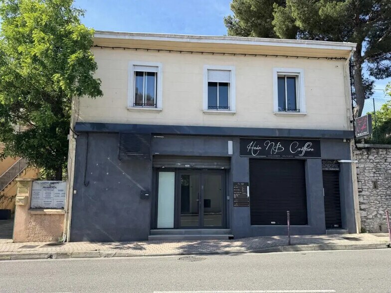 Local commercial dans Les Pennes-Mirabeau à vendre - Photo de l’immeuble – Image 2 sur 9