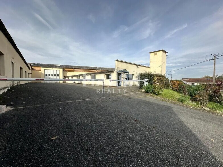 Local d'activités dans Jassans-Riottier à vendre - Photo de l’immeuble – Image 1 sur 12