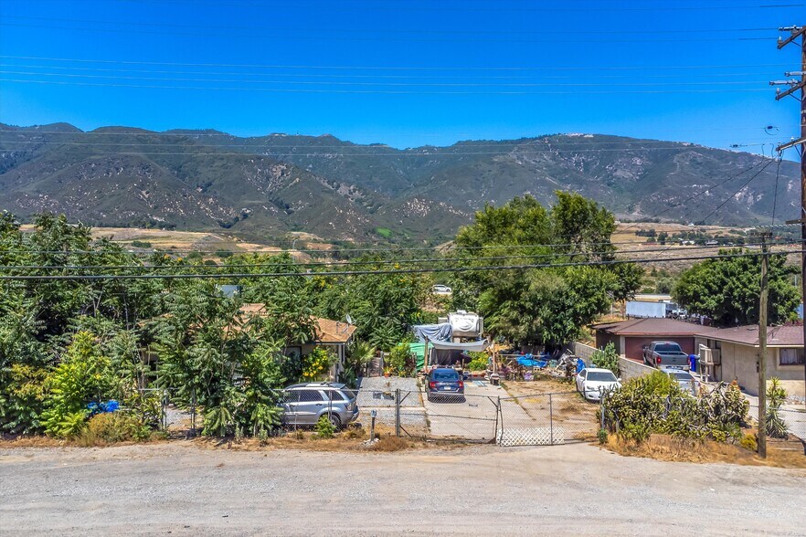 18864 Cajon Blvd, San Bernardino, CA à vendre - Photo de l’immeuble – Image 2 sur 17