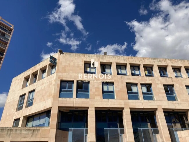 Plus de détails pour Avenue De Besagne, Toulon - Bureau à louer