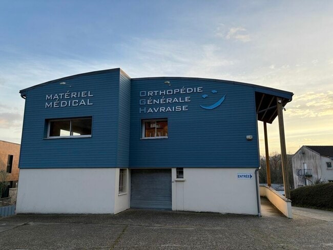 Plus de détails pour Local commercial à vendre