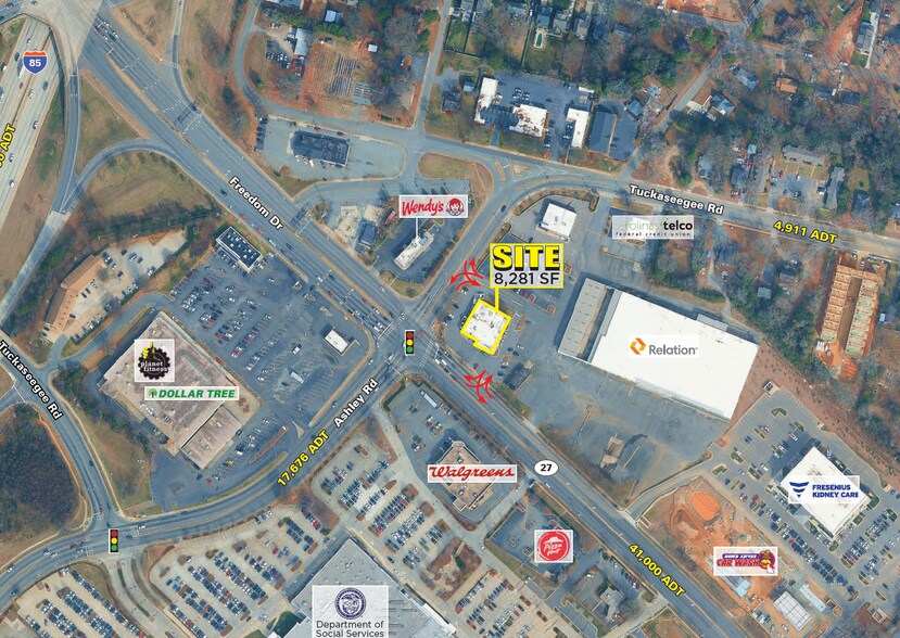 3250 Freedom Dr, Charlotte, NC à louer - Photo de l’immeuble – Image 3 sur 3