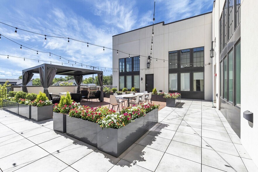 2225 10th Ave S, Nashville, TN à vendre - Photo de l’immeuble – Image 3 sur 20