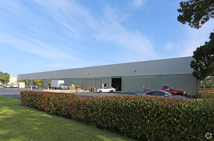 2031-2039 American Ave, Hayward, CA à louer - Photo de l’immeuble – Image 3 sur 5