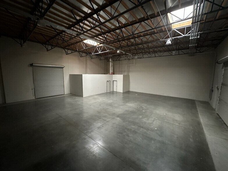 33575 Mission Trail, Lake Elsinore, CA à louer - Photo intérieure – Image 3 sur 4