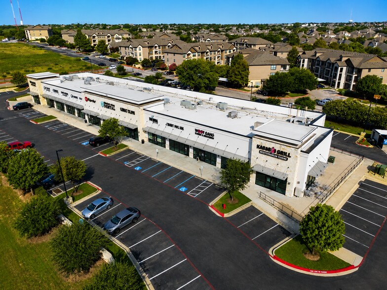 1900 University Blvd, Round Rock, TX à louer - Photo de l’immeuble – Image 3 sur 8