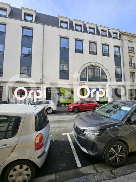 Bureau dans Reims à louer - Photo de l’immeuble – Image 1 sur 10