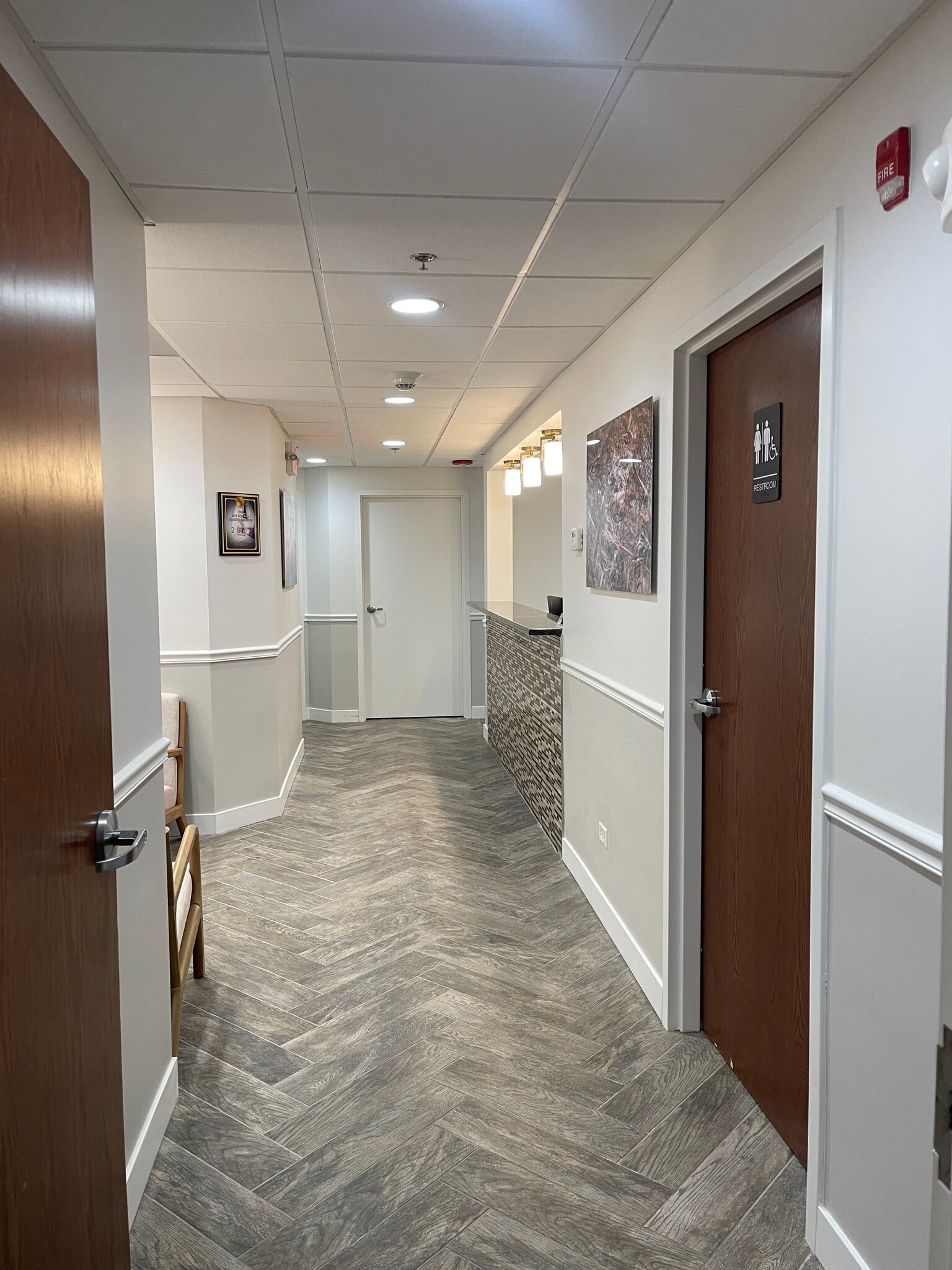 114 W Rockland Rd, Libertyville, IL à louer Photo intérieure– Image 1 sur 6