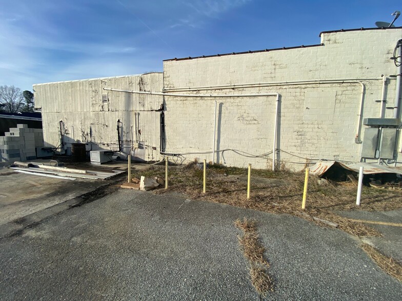 202 Pine st, Pink Hill, NC à vendre - Photo de l’immeuble – Image 3 sur 13