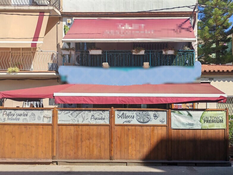 Local commercial dans Castelldefels, Barcelona à louer - Photo de l’immeuble – Image 1 sur 6