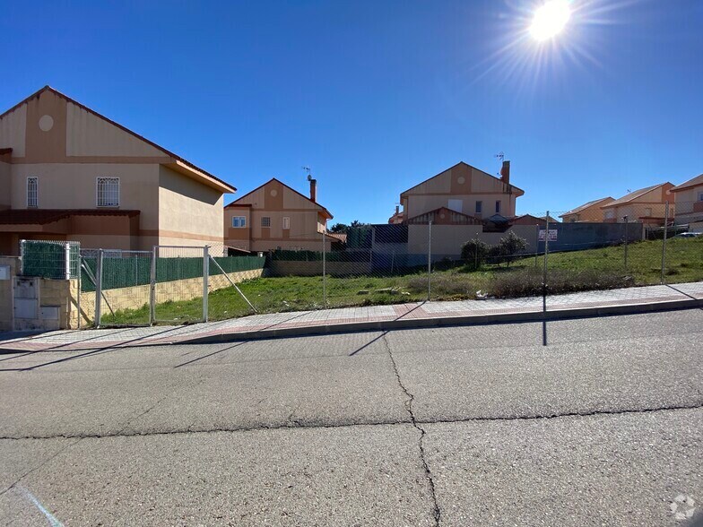 Terrain dans Valdemorillo, Madrid à vendre - Photo de l’immeuble – Image 3 sur 3