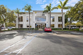 1122 Bristol St, Costa Mesa, CA à louer Photo intérieure– Image 1 sur 13