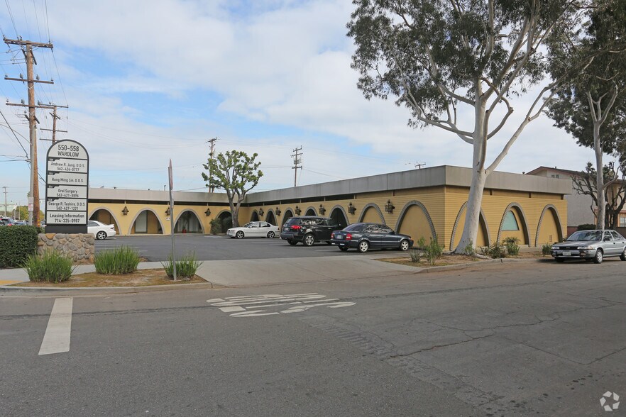 550-558 E Wardlow Rd, Long Beach, CA à vendre - Photo de l’immeuble – Image 1 sur 15