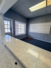 1715 Foxon Rd, North Branford, CT à louer Photo intérieure– Image 2 sur 4