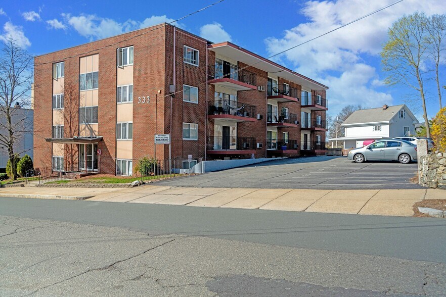333 Main St, Melrose, MA à vendre - Photo de l’immeuble – Image 3 sur 14