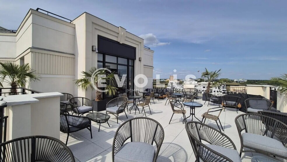 Bureau dans Chessy à louer - Photo de l’immeuble – Image 1 sur 5