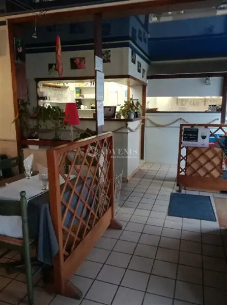 Local commercial dans Rochefort à vendre Photo de l’immeuble– Image 1 sur 4