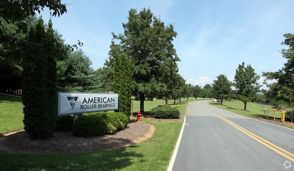 1000 Chain Dr, Morganton, NC à louer - Photo de l’immeuble – Image 2 sur 9