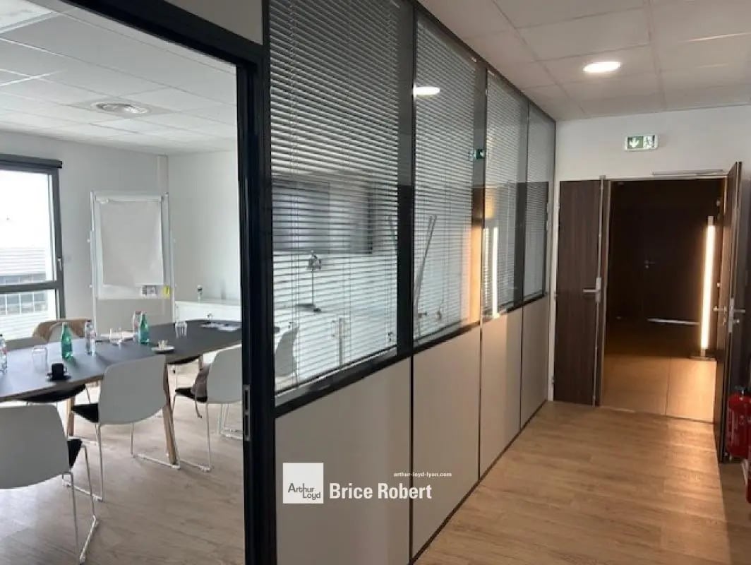 6 Rue D'Arsonval, Chassieu à vendre Photo intérieure– Image 1 sur 5