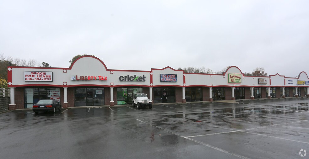 1701-1721 N Church St, Burlington, NC à louer - Photo de l’immeuble – Image 3 sur 3
