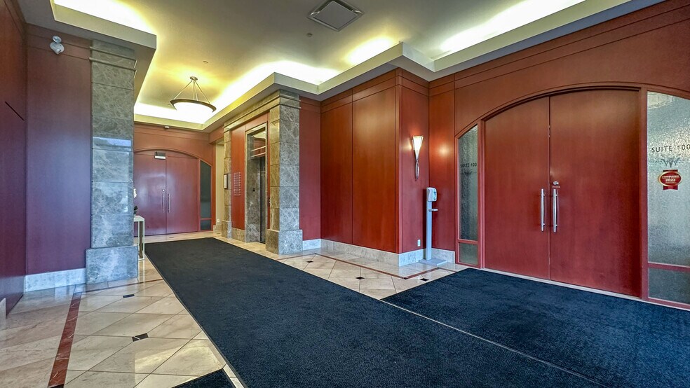 1060 Manhattan Dr, Kelowna, BC à louer - Photo intérieure – Image 3 sur 34