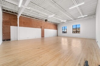 276 Carlaw Av, Toronto, ON à louer Photo intérieure– Image 2 sur 11