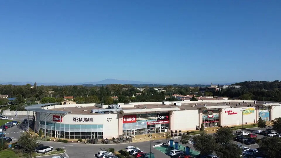 Local commercial dans Avignon à louer - Photo de l’immeuble – Image 3 sur 12