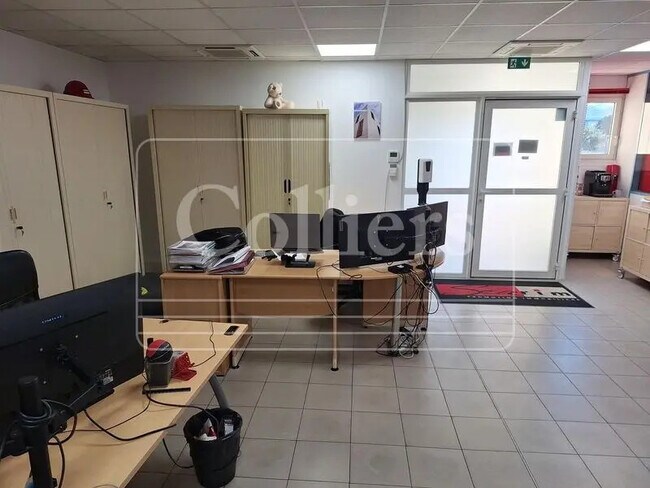 Plus de détails pour Bureau à louer