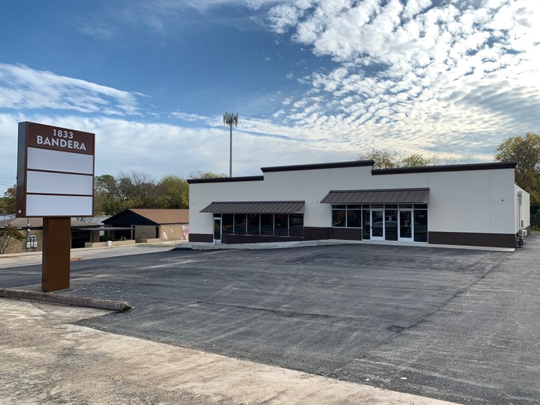 1833 Bandera Rd, San Antonio, TX à louer - Photo de l’immeuble – Image 3 sur 5