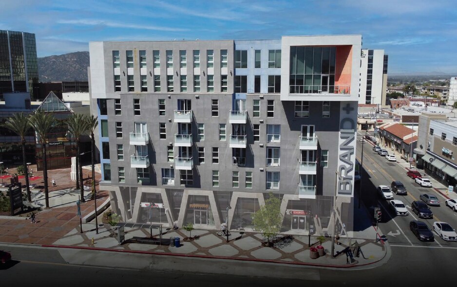 108-120 W Wilson Ave, Glendale, CA à louer - Photo de l’immeuble – Image 2 sur 2