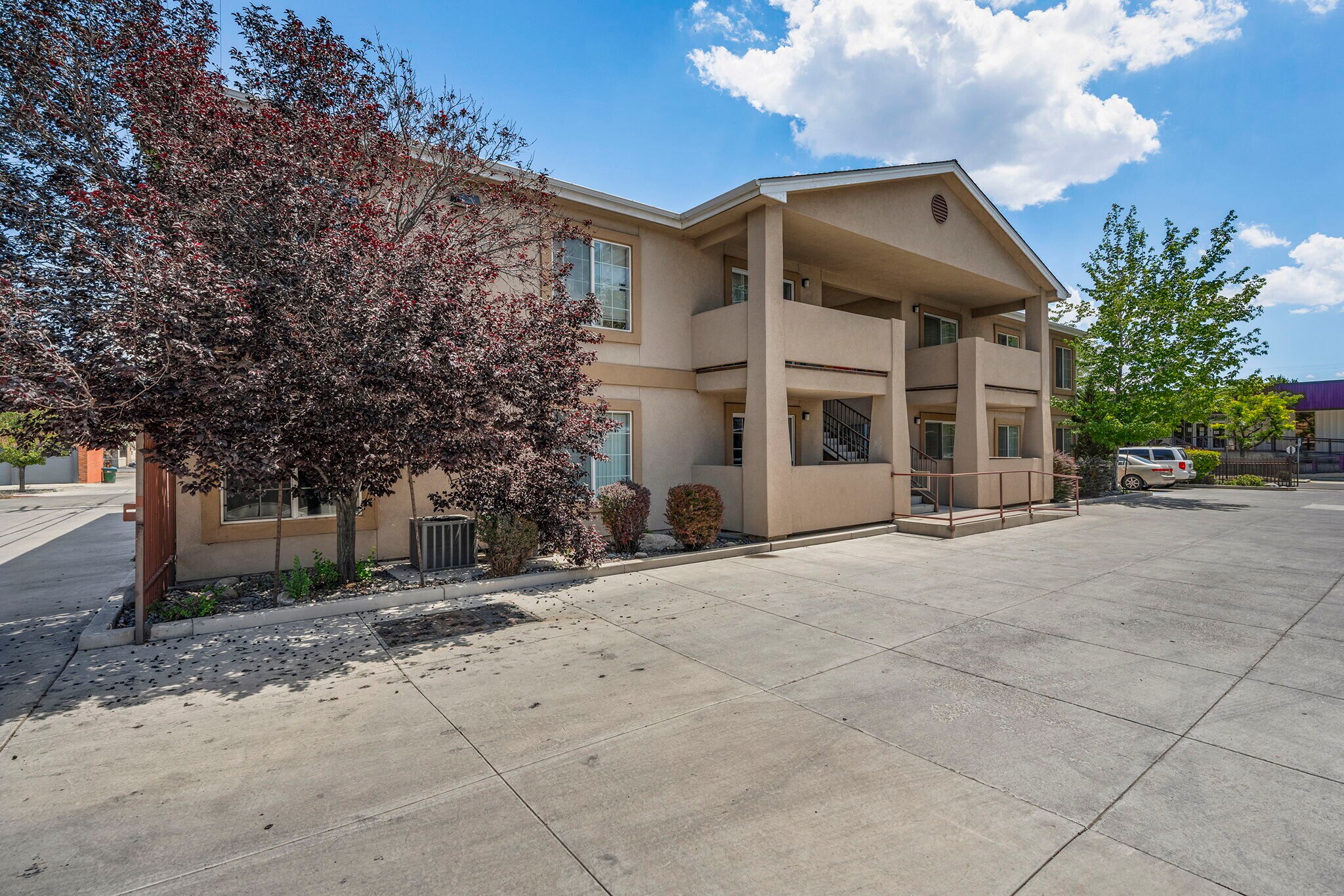 175 Locust St, Reno, NV à vendre Photo de l’immeuble– Image 1 sur 17
