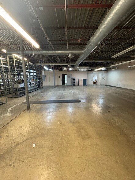 1927 N Capitol Ave, Indianapolis, IN à vendre - Photo de l’immeuble – Image 3 sur 11