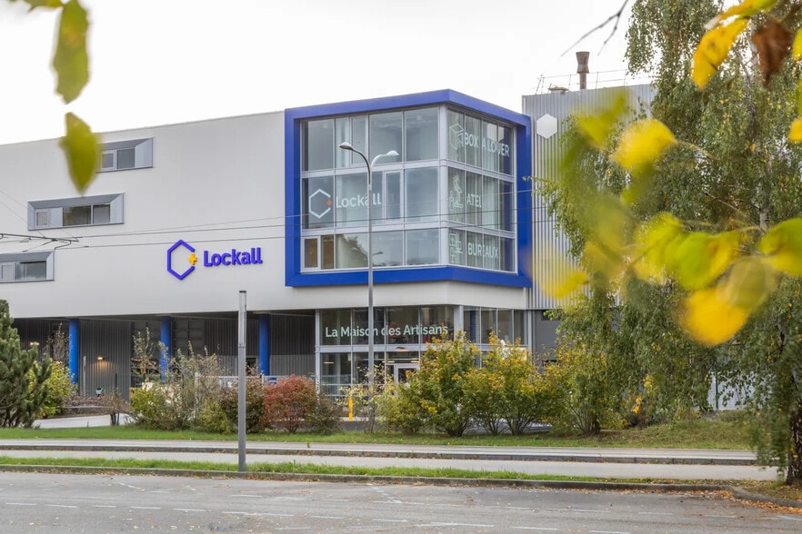 13 Avenue Louis Bréguet, Vélizy-Villacoublay à louer - Photo de l’immeuble – Image 1 sur 7