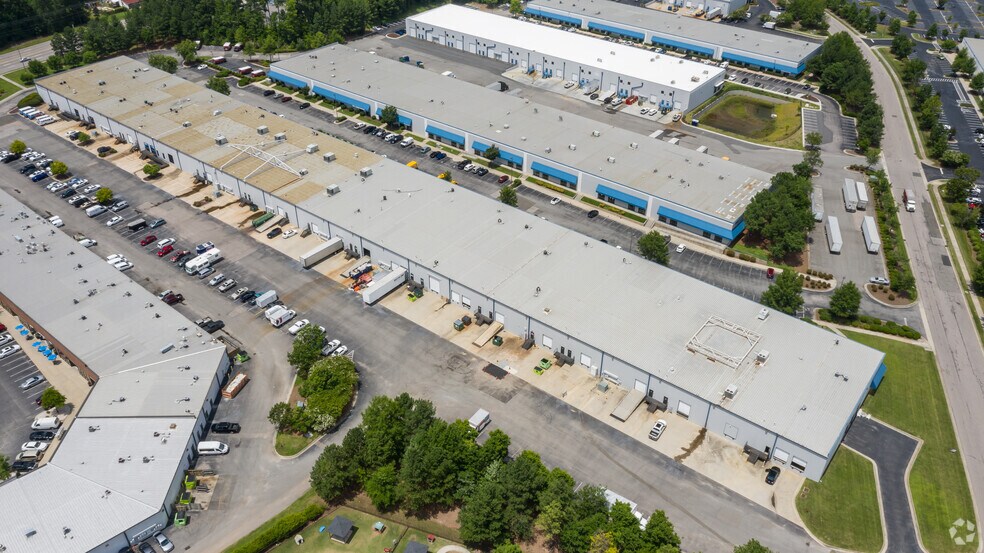 2933 S Miami Blvd, Durham, NC à louer - Aérien – Image 3 sur 9