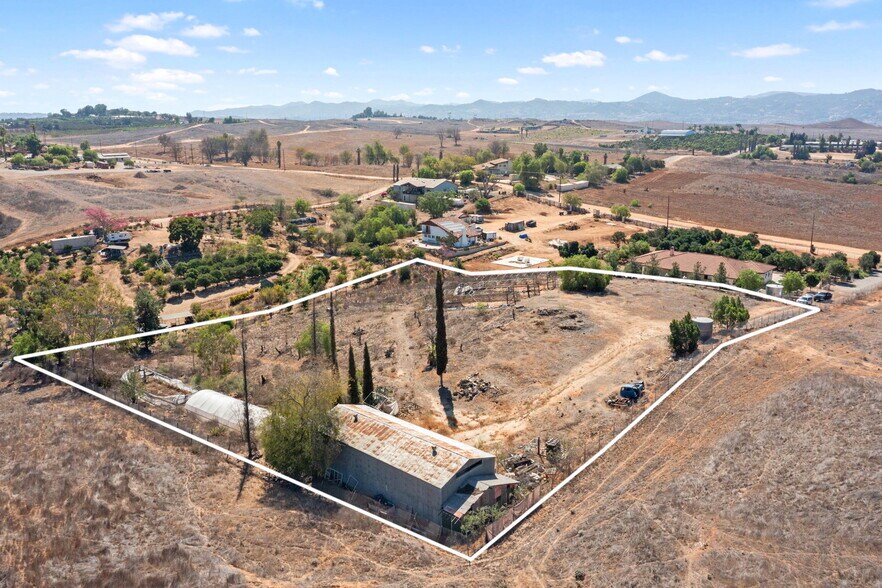 14350 Blackburn Rd, Riverside, CA à vendre - Photo de l’immeuble – Image 2 sur 4