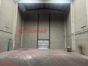 Industriel/Logistique dans Sant Feliu de Llobregat, Barcelona à louer Photo de l’immeuble– Image 1 sur 6