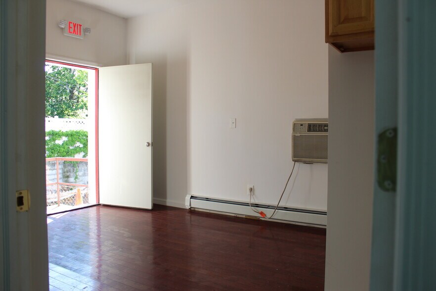 4319 Meadowview Ave, North Bergen, NJ à louer - Photo de l’immeuble – Image 3 sur 19