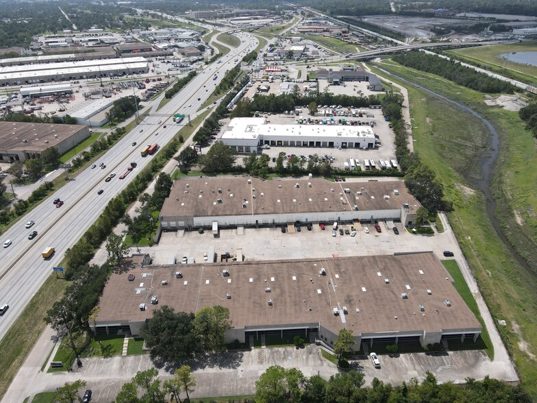 7127-7157 North Loop E, Houston, TX à louer - Photo de l’immeuble – Image 3 sur 4