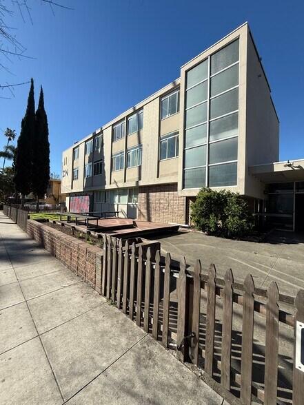 155 S 11th St, San Jose, CA à louer - Photo de l’immeuble – Image 1 sur 14