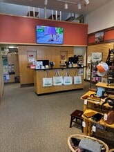 181 E Broadway, Eugene, OR à louer Photo de l’immeuble– Image 2 sur 6