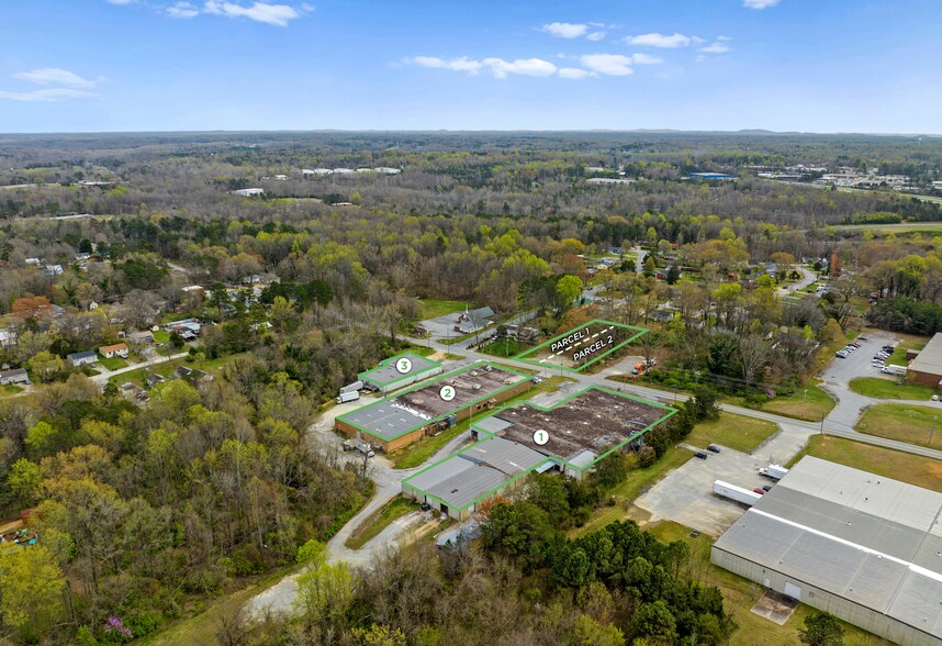 1210 Hickory Chapel Rd, High Point, NC à louer - Photo de l’immeuble – Image 1 sur 10
