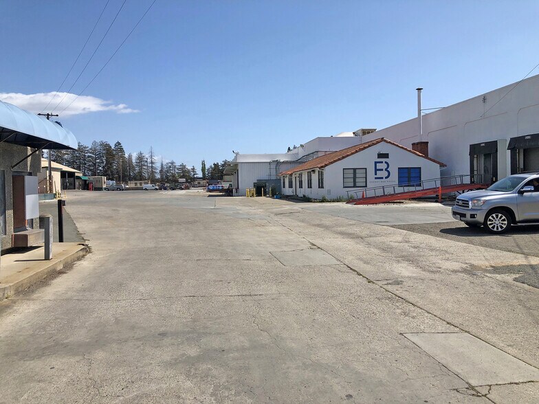 9957 Medford Ave, Oakland, CA à vendre - Photo de l’immeuble – Image 2 sur 6