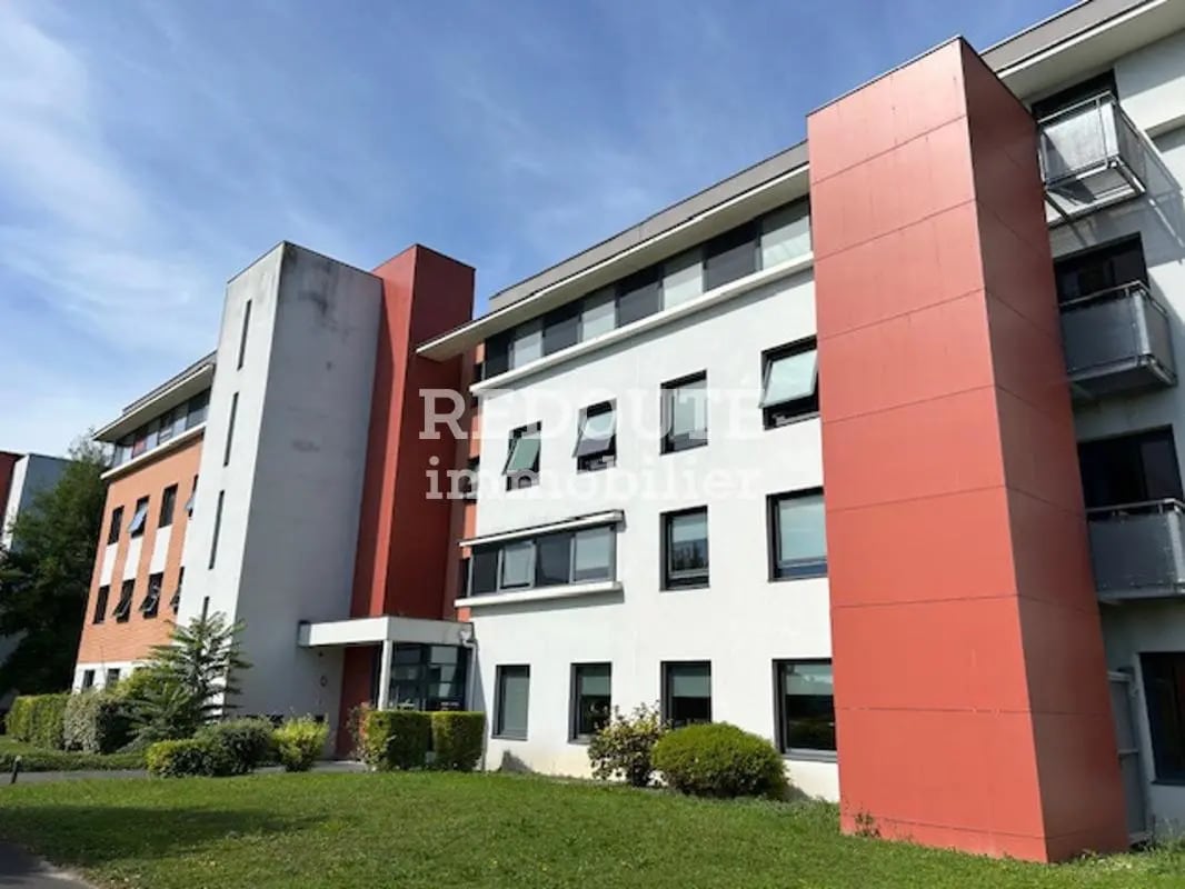 Bureau dans Reims à louer Photo de l’immeuble– Image 1 sur 3