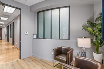 10320 Lake Rd, Houston, TX à louer Photo intérieure– Image 2 sur 5