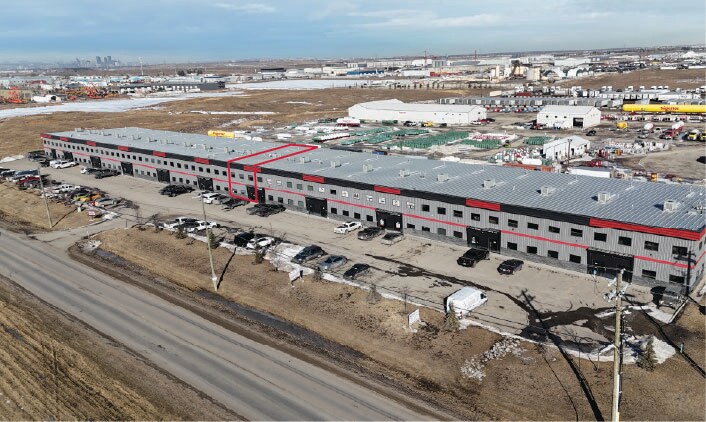 34 Wrangler Pl SE, Rocky View No 44, AB à vendre Photo principale– Image 1 sur 7