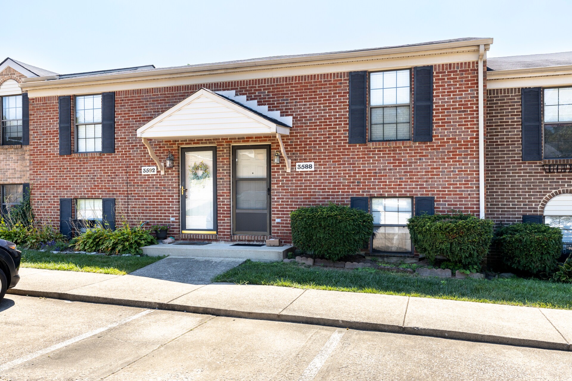 Lexington, KY 9-Unit Townhome Portfolio portefeuille de 9 biens à vendre sur LoopNet.fr Photo de l’immeuble– Image 1 sur 26